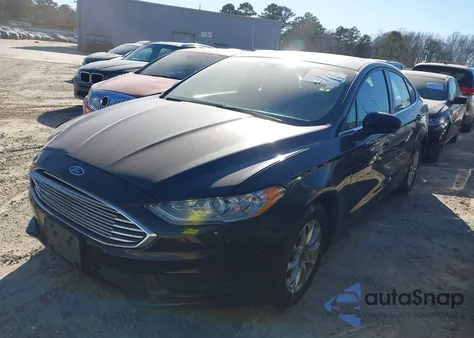 2017 Ford Fusion S z USA, uszkodzony, nr VIN 3FA6P0G72HR301153